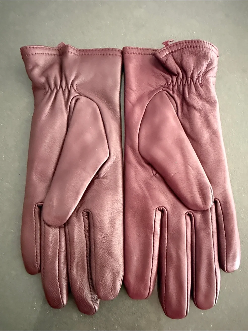 3M Thinsulate Leather Gloves. SO SOFT! Women's. Burgundy/Mauve. Size Large.